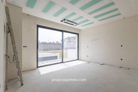 Moradia Geminada T3 Venda em São Félix da Marinha,Vila Nova de Gaia