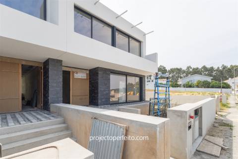 Moradia Geminada T3 Venda em São Félix da Marinha,Vila Nova de Gaia