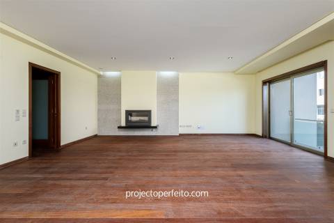 Moradia em Banda T4 Venda em Mafamude e Vilar do Paraíso,Vila Nova de Gaia