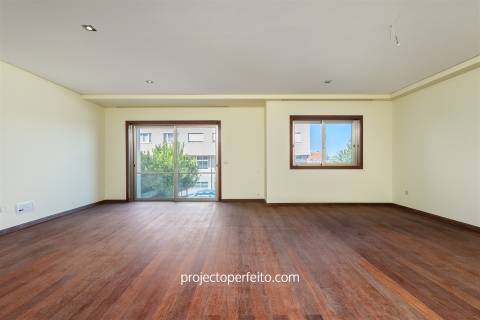 Moradia em Banda T4 Venda em Mafamude e Vilar do Paraíso,Vila Nova de Gaia