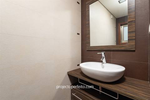 Moradia em Banda T4 Venda em Mafamude e Vilar do Paraíso,Vila Nova de Gaia