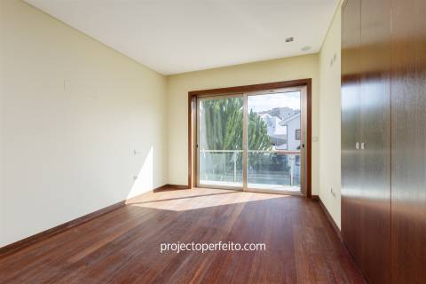 Moradia em Banda T4 Venda em Mafamude e Vilar do Paraíso,Vila Nova de Gaia