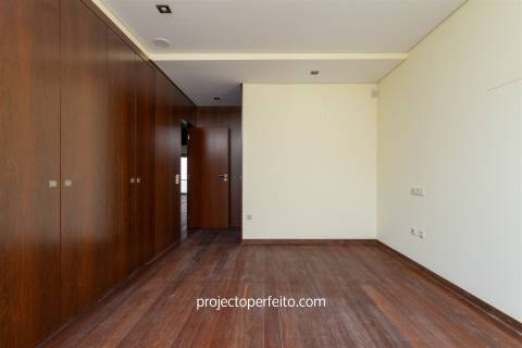 Moradia em Banda T4 Venda em Mafamude e Vilar do Paraíso,Vila Nova de Gaia