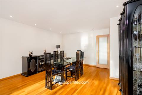 Apartamento T3+1 DUPLEX Venda em Mafamude e Vilar do Paraíso,Vila Nova de Gaia