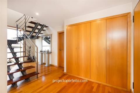 Apartamento T3+1 DUPLEX Venda em Mafamude e Vilar do Paraíso,Vila Nova de Gaia