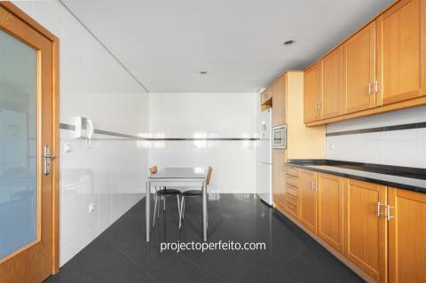 Moradia em Banda T4 Venda em Anta e Guetim,Espinho