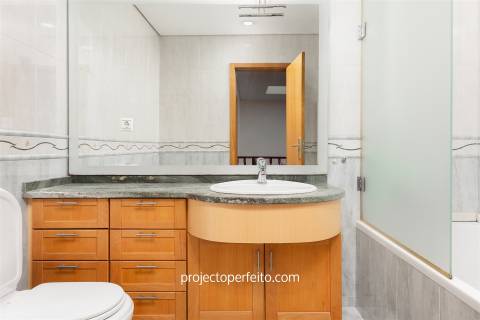 Moradia em Banda T4 Venda em Anta e Guetim,Espinho