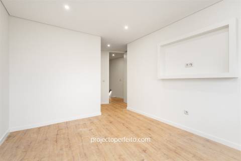 Moradia em Banda T3 Venda em Rio Tinto,Gondomar