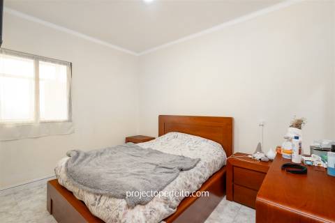 Conjunto de 10 casas para venda em Silvalde, à entrada da cidade de Espinho.