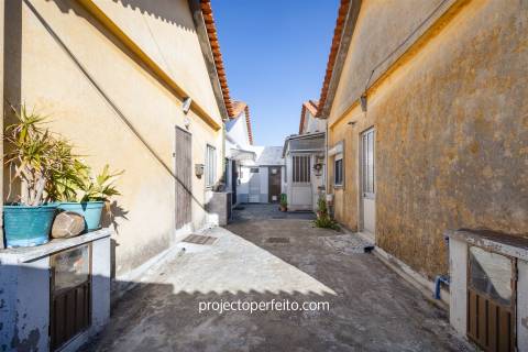 Conjunto de 10 casas para venda em Silvalde, à entrada da cidade de Espinho.