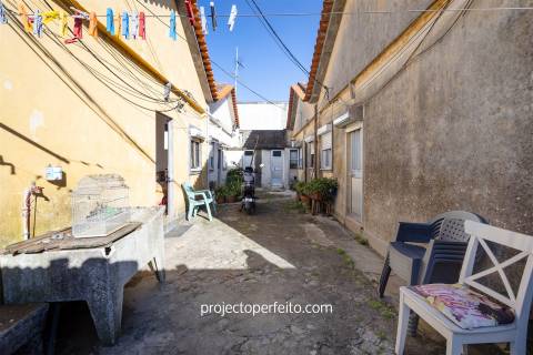 Conjunto de 10 casas para venda em Silvalde, à entrada da cidade de Espinho.