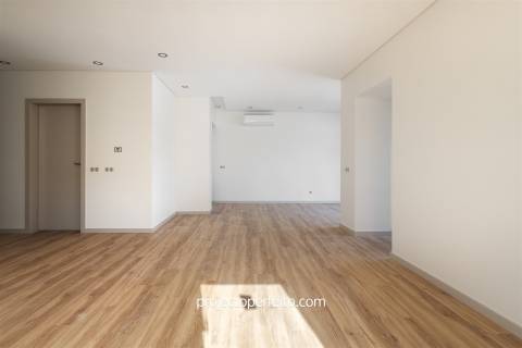 Andar Moradia T3 Venda em Espinho,Espinho