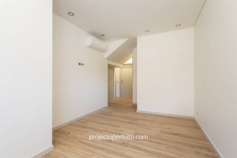 Andar Moradia T3 Venda em Espinho,Espinho