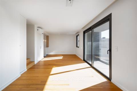 Apartamento T2 DUPLEX Arrendamento em Espinho,Espinho