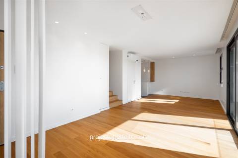 Apartamento T2 DUPLEX Arrendamento em Espinho,Espinho