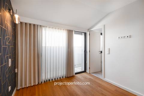 Apartamento T2 DUPLEX Arrendamento em Espinho,Espinho