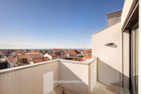 Apartamento T2 DUPLEX Arrendamento em Espinho,Espinho