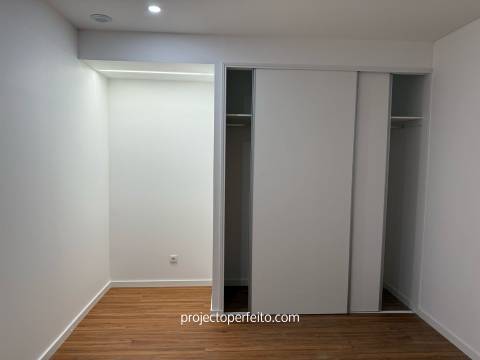 Apartamento T2 Venda em São João da Madeira,São João da Madeira