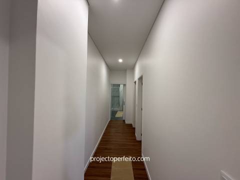 Apartamento T2 Venda em São João da Madeira,São João da Madeira