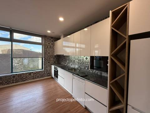 Apartamento T2 Venda em São João da Madeira,São João da Madeira