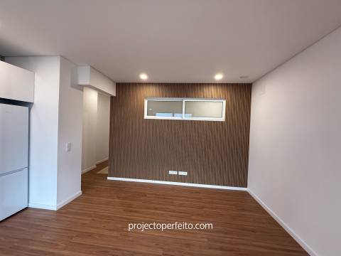 Apartamento T2 Venda em São João da Madeira,São João da Madeira