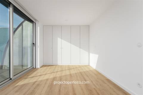 Penthouse de tipologia T4 com terraço de 160 metros quadrados.