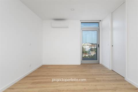 Penthouse de tipologia T4 com terraço de 160 metros quadrados.