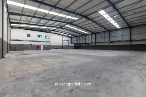 Armazém  Venda em Grijó e Sermonde,Vila Nova de Gaia