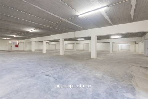 Armazém  Venda em Grijó e Sermonde,Vila Nova de Gaia