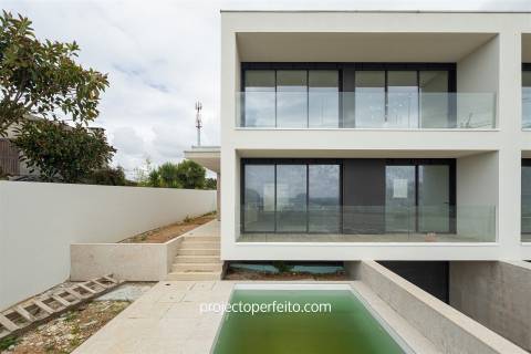 Moradia Geminada T4 Venda em Madalena,Vila Nova de Gaia