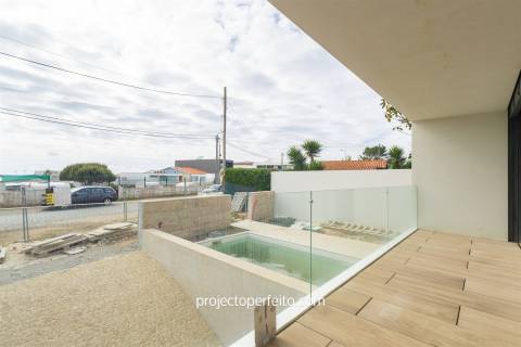 Moradia Geminada T4 Venda em Madalena,Vila Nova de Gaia
