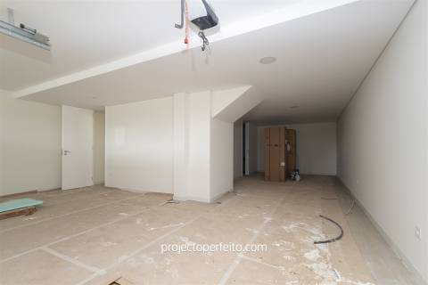 Moradia Geminada T4 Venda em Madalena,Vila Nova de Gaia