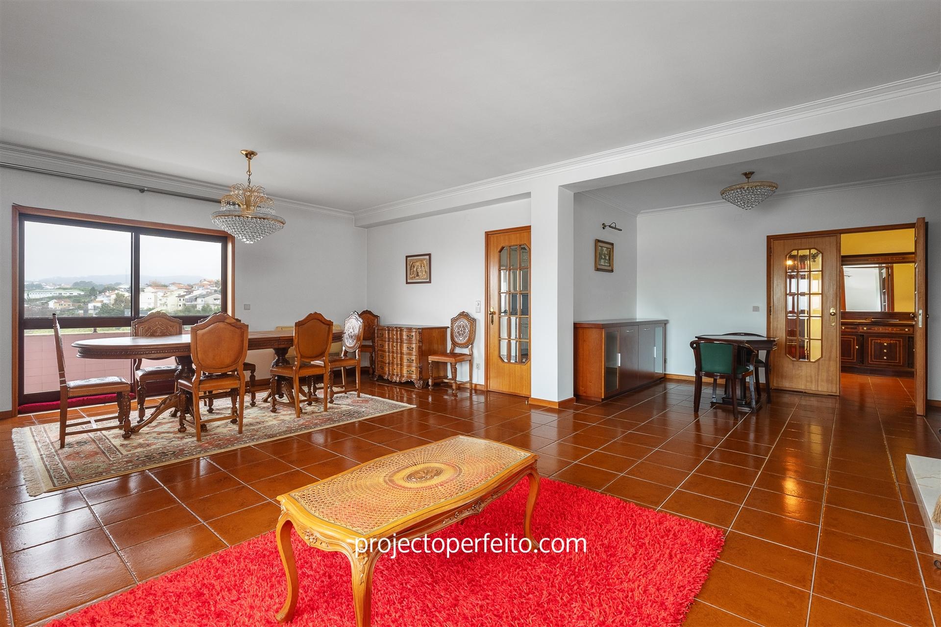 Apartamento T4 Venda em Gondomar (São Cosme), Valbom e Jovim,Gondomar