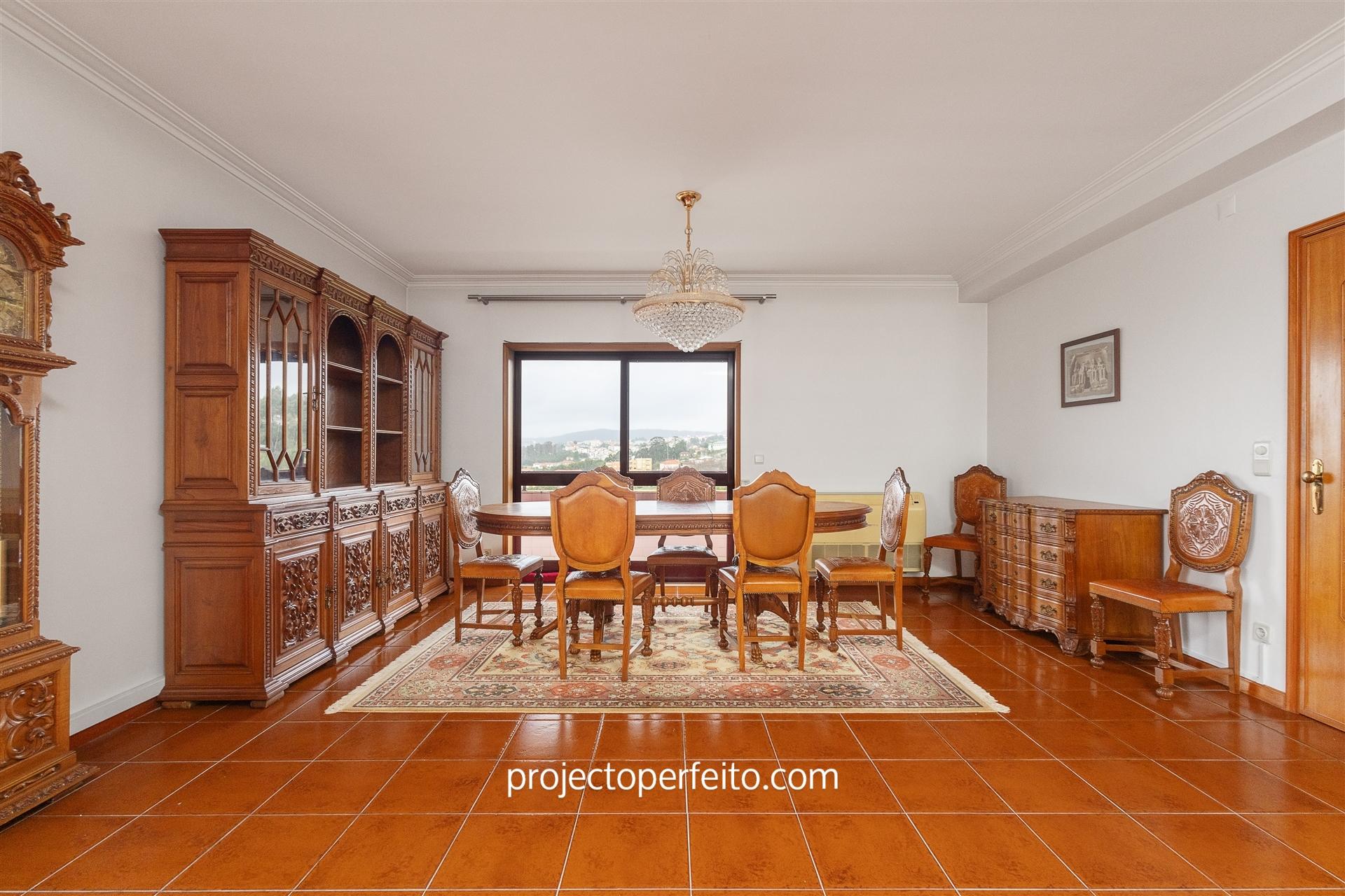 Apartamento T4 Venda em Gondomar (São Cosme), Valbom e Jovim,Gondomar