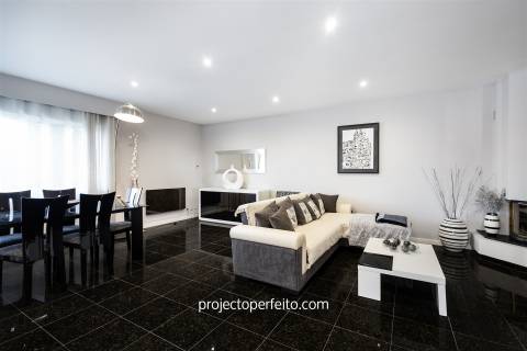 Moradia Geminada T4 Venda em Gulpilhares e Valadares,Vila Nova de Gaia