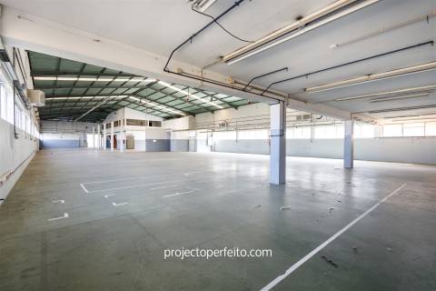 Fábrica/Indústria  Arrendamento em Gulpilhares e Valadares,Vila Nova de Gaia