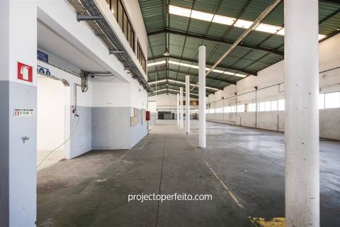 Fábrica/Indústria  Arrendamento em Gulpilhares e Valadares,Vila Nova de Gaia
