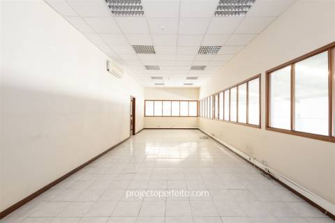 Fábrica/Indústria  Arrendamento em Gulpilhares e Valadares,Vila Nova de Gaia