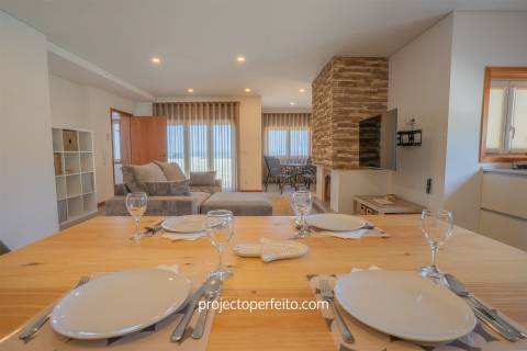 Andar Moradia T2 Arrendamento em São Félix da Marinha,Vila Nova de Gaia