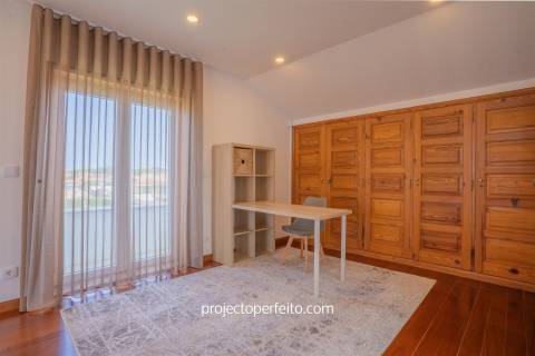 Andar Moradia T3 Arrendamento em São Félix da Marinha,Vila Nova de Gaia