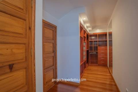 Andar Moradia T3 Arrendamento em São Félix da Marinha,Vila Nova de Gaia