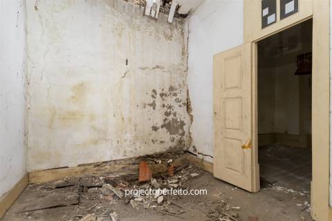 Moradia para Restaurar T4 Venda em Espinho,Espinho