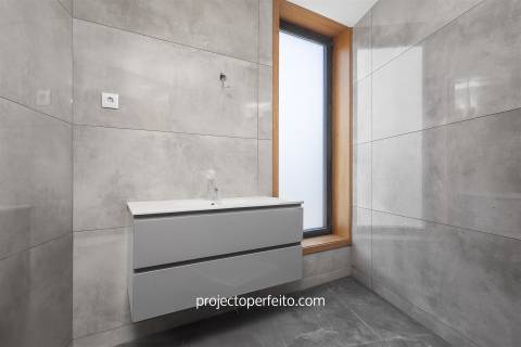 Moradia Geminada T3 Venda em Rio Meão,Santa Maria da Feira