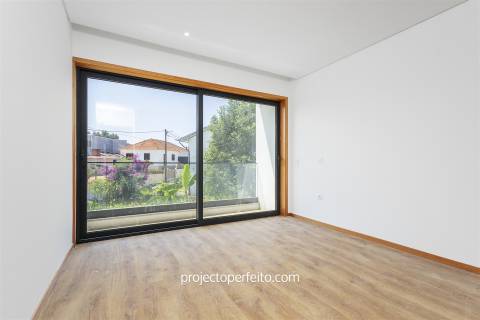 Moradia Geminada T3 Venda em Rio Meão,Santa Maria da Feira