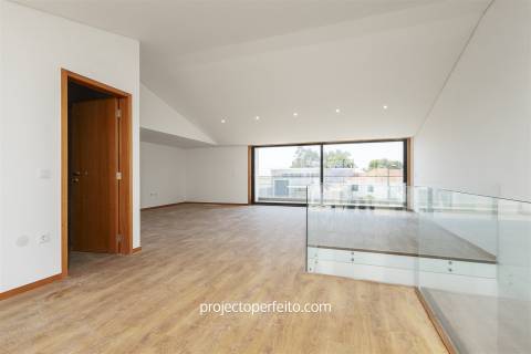 Moradia Geminada T3 Venda em Rio Meão,Santa Maria da Feira