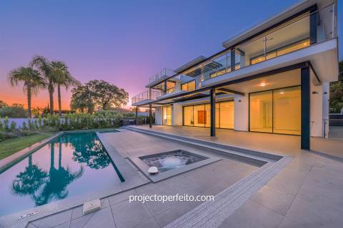 Moradia Isolada T4 Venda em Albufeira e Olhos de Água,Albufeira