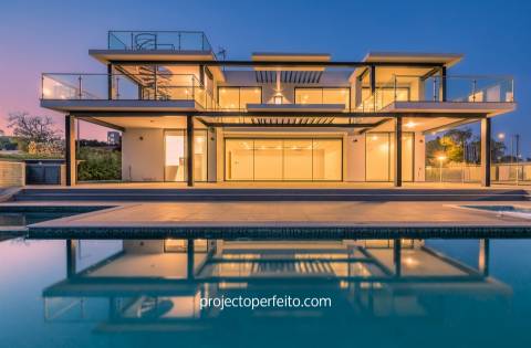 Moradia Isolada T4 Venda em Albufeira e Olhos de Água,Albufeira