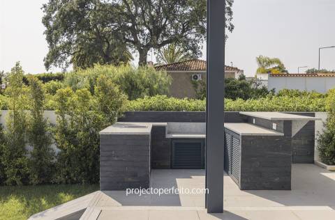 Moradia Isolada T4 Venda em Albufeira e Olhos de Água,Albufeira