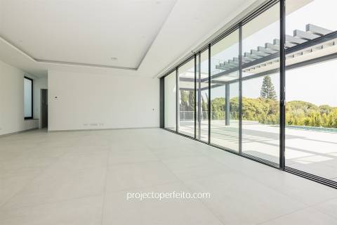 Moradia Isolada T4 Venda em Albufeira e Olhos de Água,Albufeira