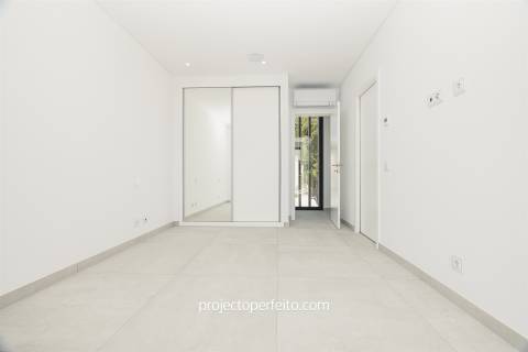 Moradia Isolada T4 Venda em Albufeira e Olhos de Água,Albufeira